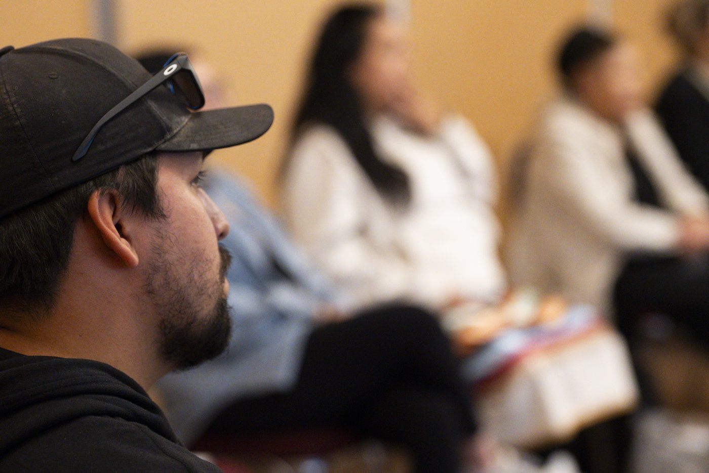 Trauma-informed teaching in practice at a Niwakomakanak session